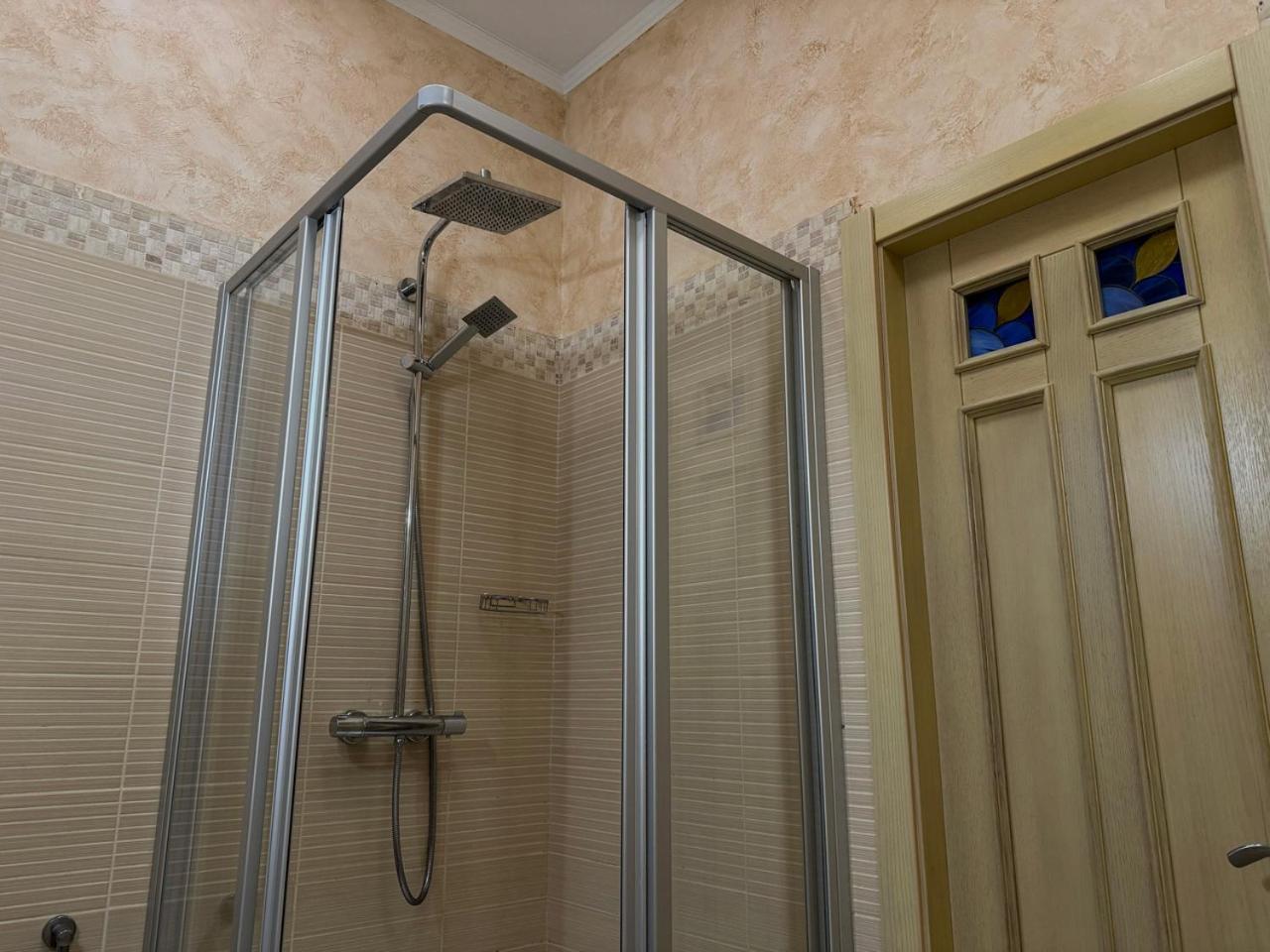 Hotel Aqvium Dnipro Exterior foto