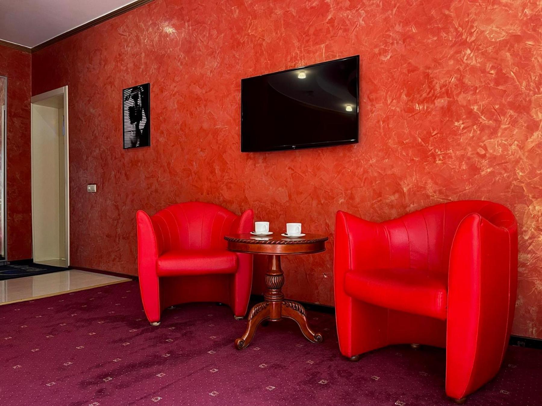 Hotel Aqvium Dnipro Exterior foto