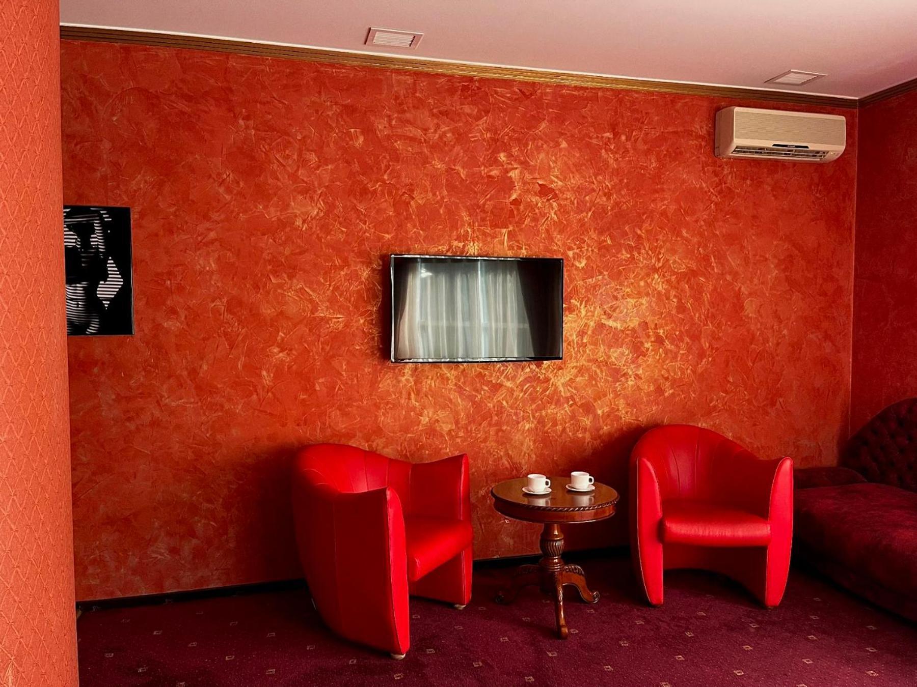 Hotel Aqvium Dnipro Exterior foto