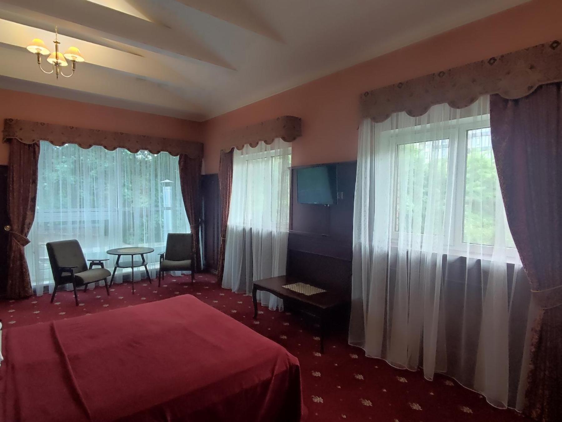 Hotel Aqvium Dnipro Exterior foto