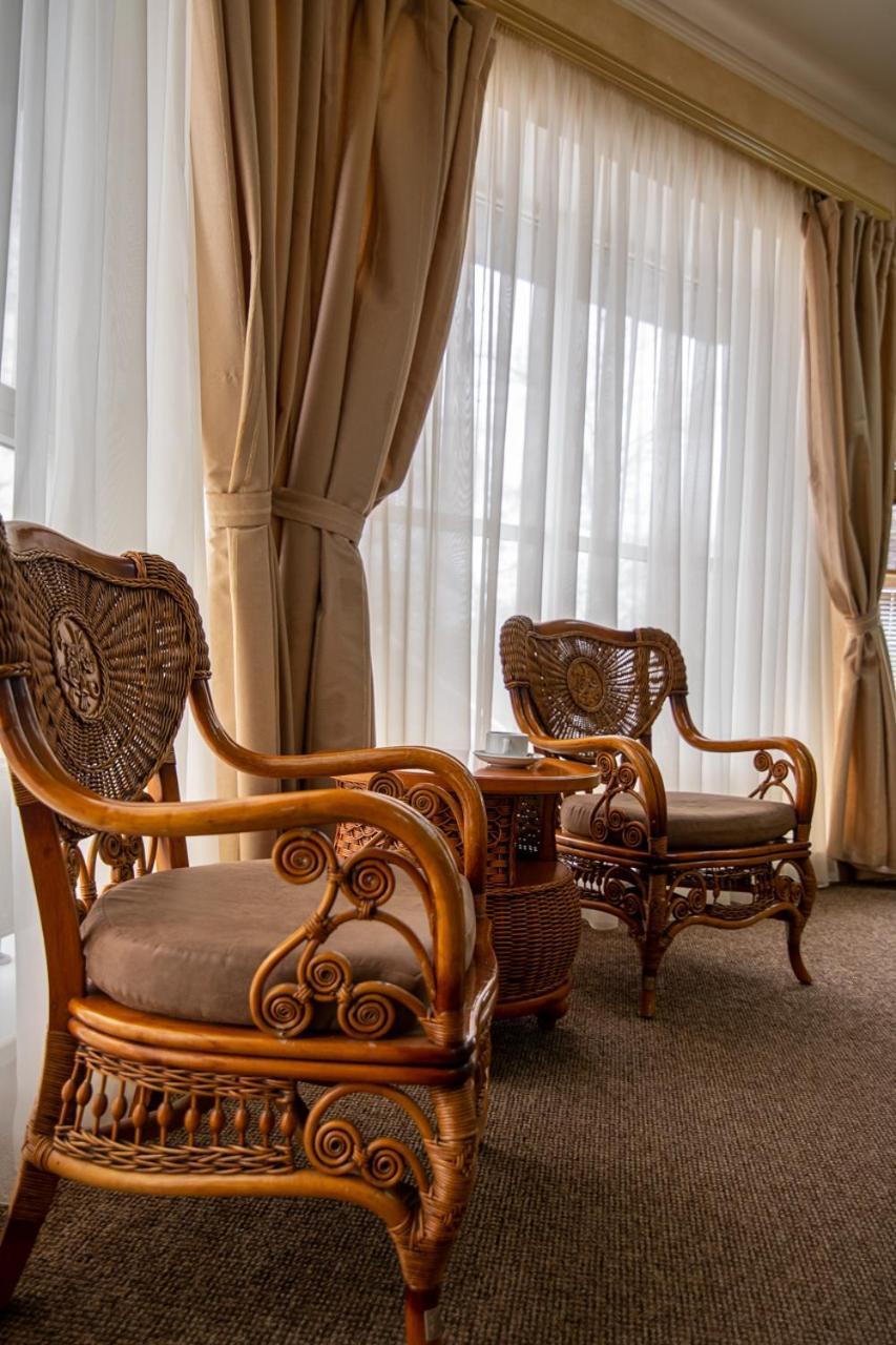 Hotel Aqvium Dnipro Exterior foto