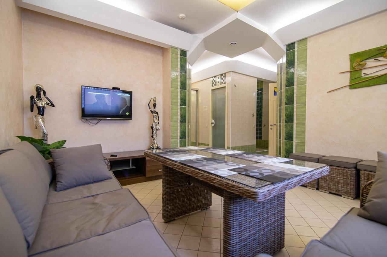 Hotel Aqvium Dnipro Exterior foto